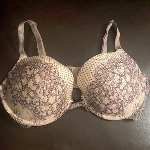 Victoria’s Secret Dream Angels Push-Up Bra Size 36DD